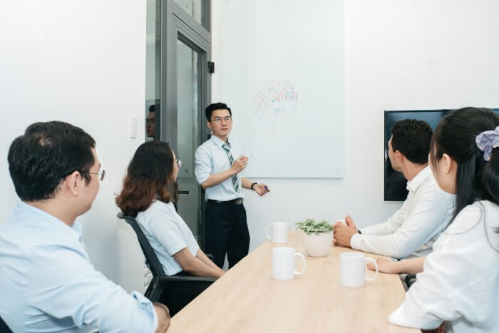 Du học thạc sĩ nên thi GMAT hay GRE?