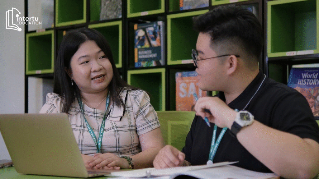 Lớp học IB Biology tại Intertu Education