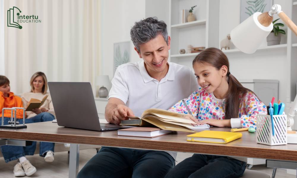 Ba mẹ là người cố vấn quan trọng cho con ở Key Stage 3