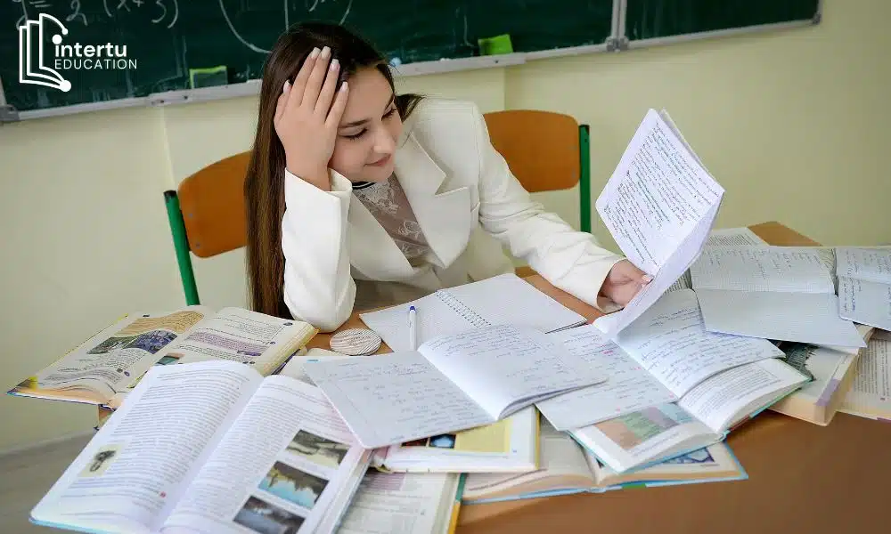 Không nắm rõ timeline chương trình học, khiến việc giảng dạy trở nên khó khăn