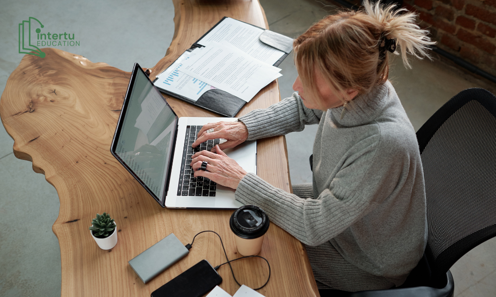 Tutor có đánh giá minh bạch và báo cáo tiến độ sau mỗi buổi học
